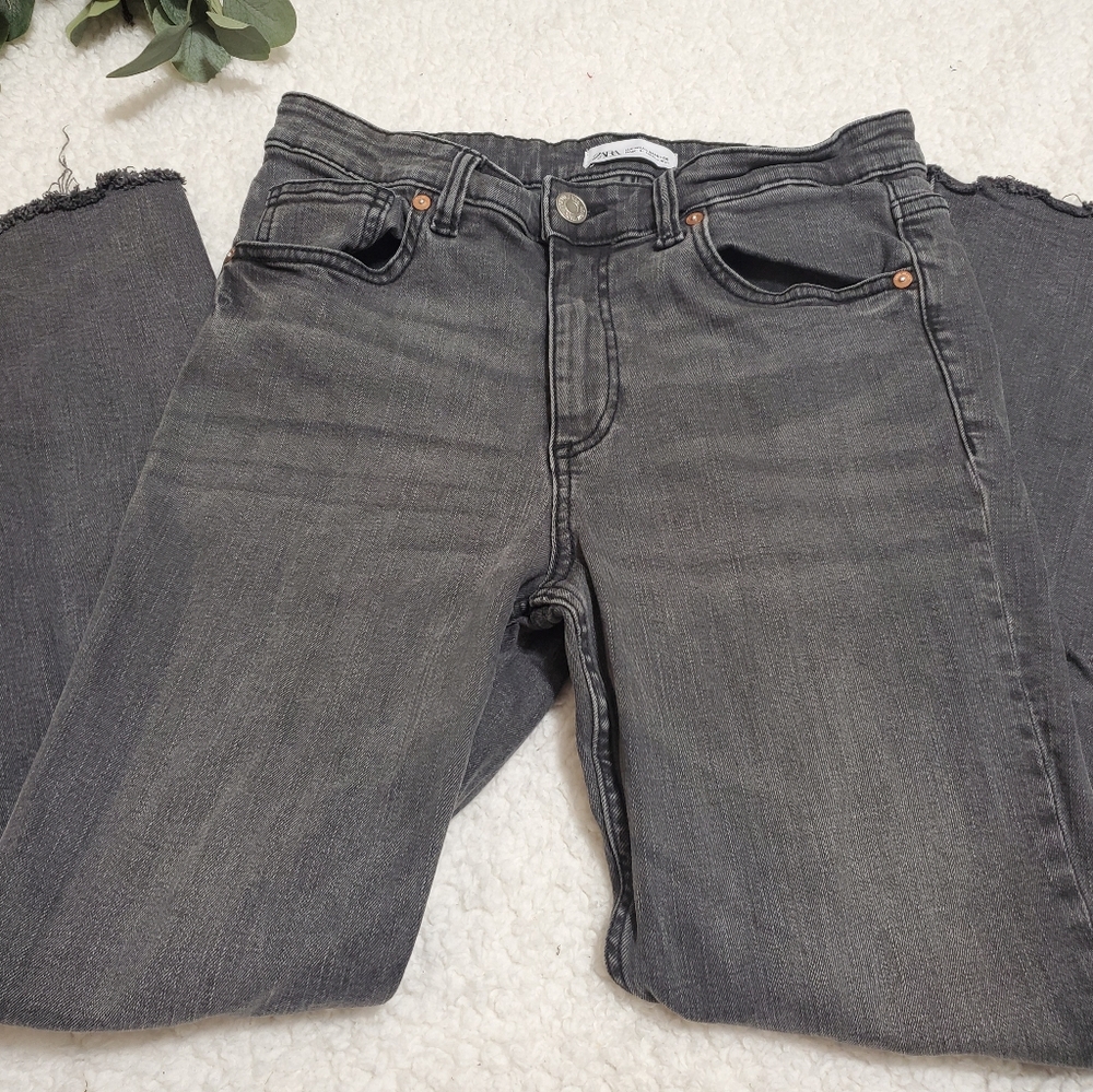 Zara Dark Wash Jean Cropped and Raw Hem